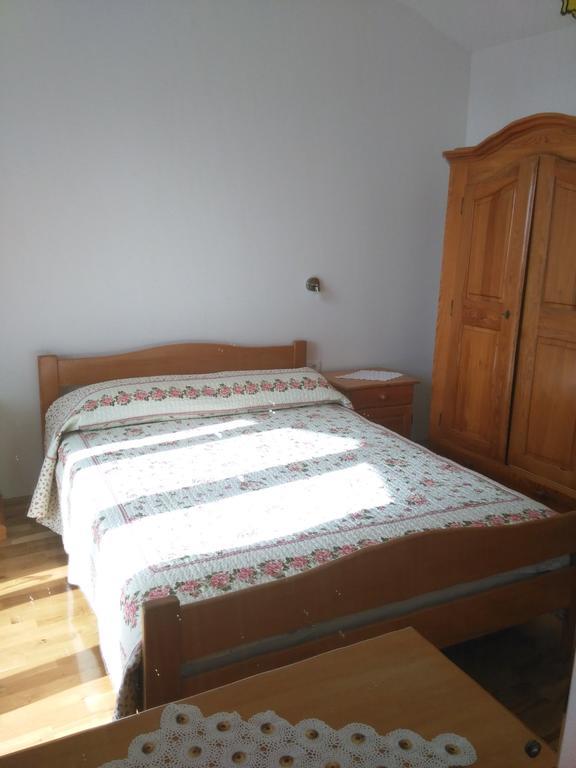 Vacation Apartments Feniks Tučepi Habitación foto